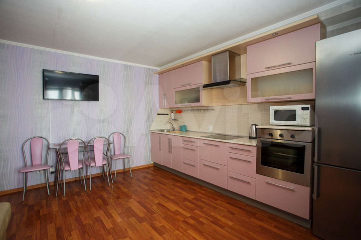 2-к. квартира, 60 м², 3/9 эт.