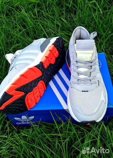 Adidas night jogger 43,44