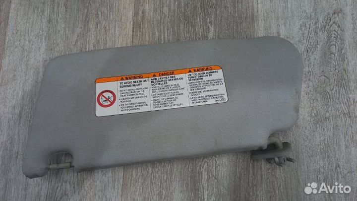 Козырек солнцезащитный передний правый Mitsubishi