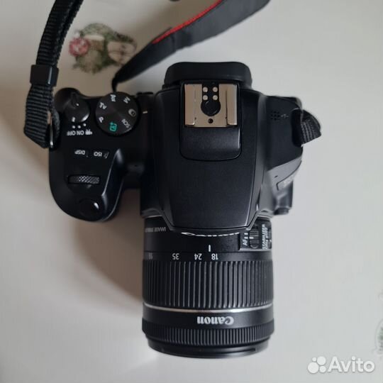 Зеркальный фотоаппарат Canon 250D Новый Комплект