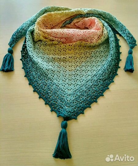 Шаль вязаная, бактус, платок