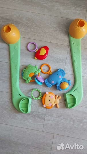 Развивающий коврик fisher price с пианино