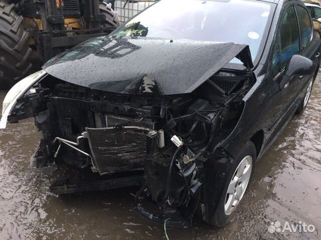 Разбор на запчасти Peugeot 207