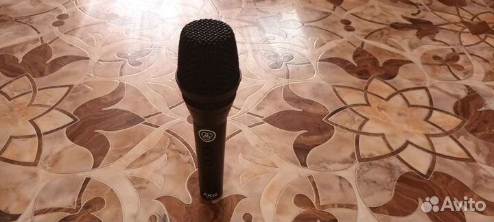 Вокальный микрофон AKG P3S