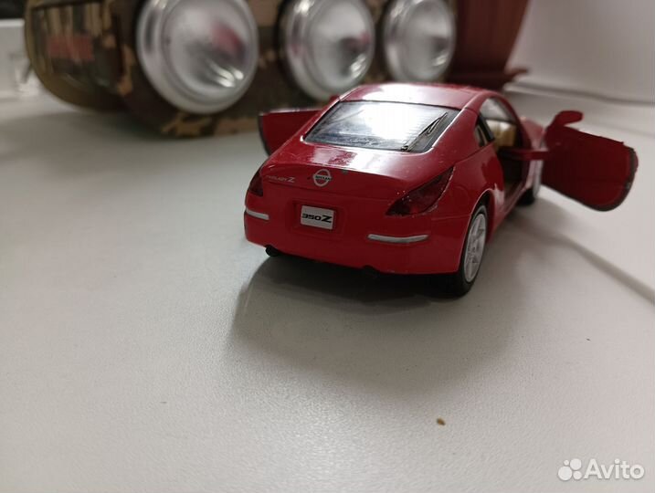 Nissan 350z модель