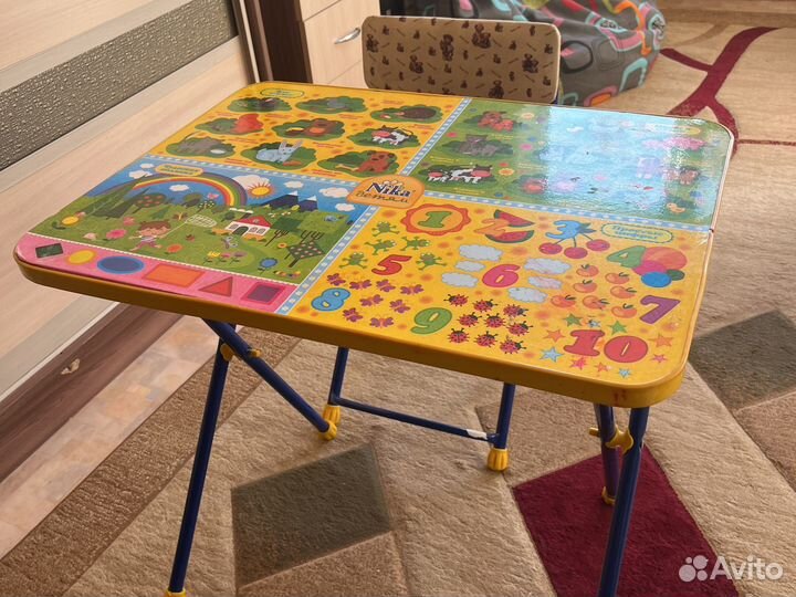 Детский стол и стул