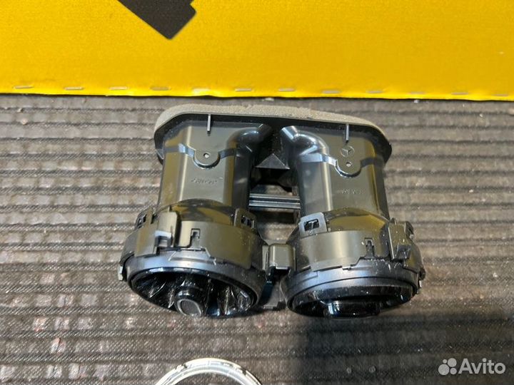 Дефлектор воздуховода Mercedes Benz A200 W177