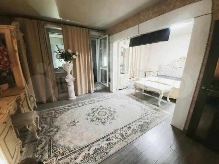 4-к. квартира, 200 м², 1/9 эт.