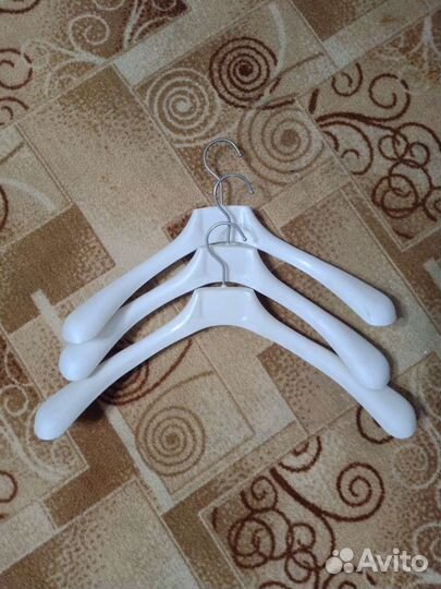 Вешалки
