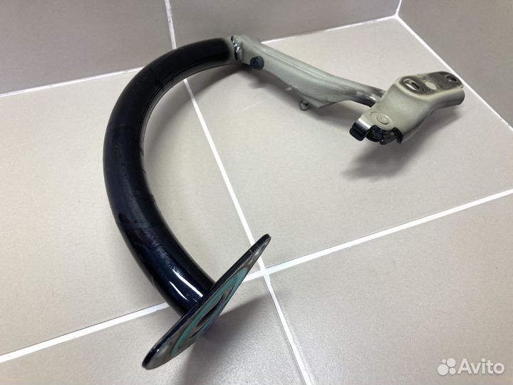 Петля крышки багажника левая VW Passat B7 седан