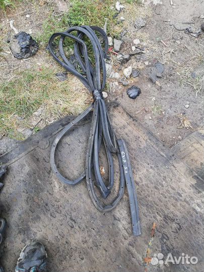 Уплотнитель Мазда CX-7