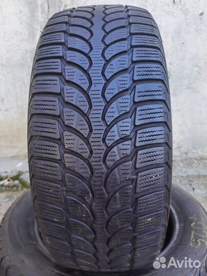 Bridgestone Blizzak LM-32 235/55 R17 103V