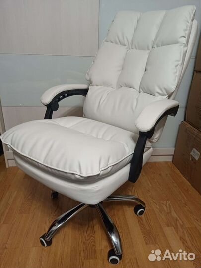 Компьютерное кресло новое от производителя