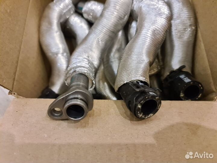 Новая трубка слива масла Peugeot Citroen