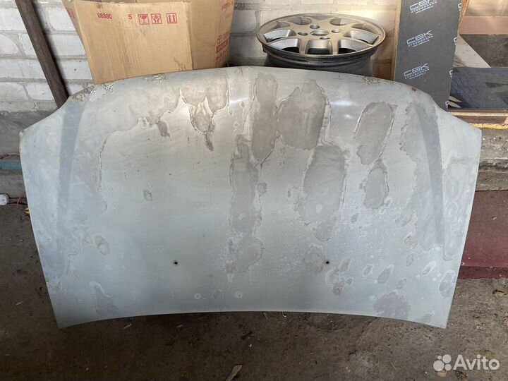 Капот Рено Логан