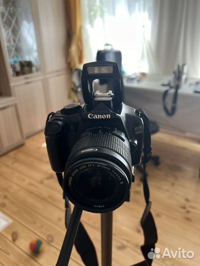 Зеркальный фотоаппарат canon 1100d