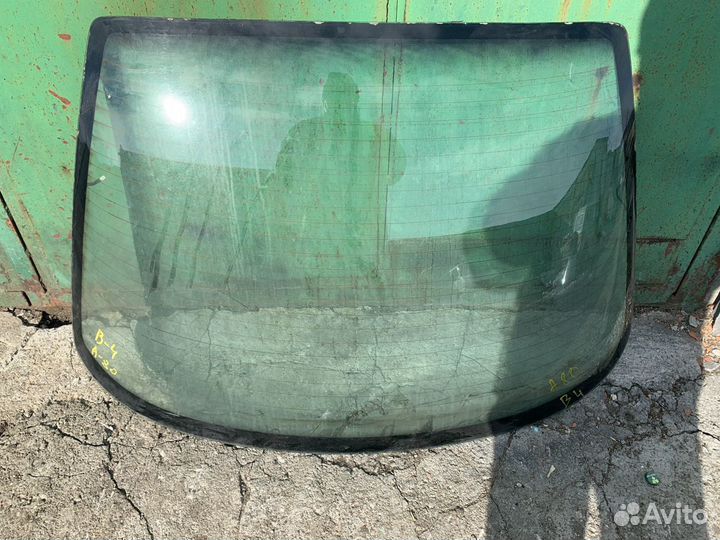Стекло задние audi 80 b4