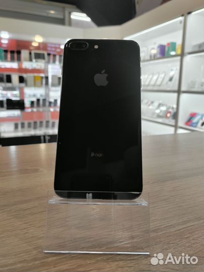 iPhone 8 Plus, 64 ГБ