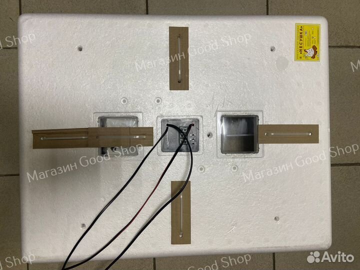 Инкубатор новый на 104 яйца