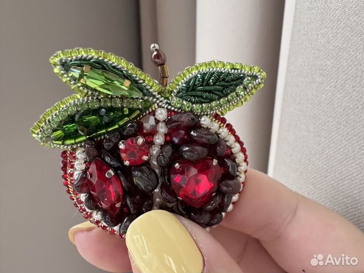 Брошь ручной работы