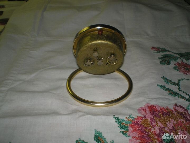 Часы - будильник 