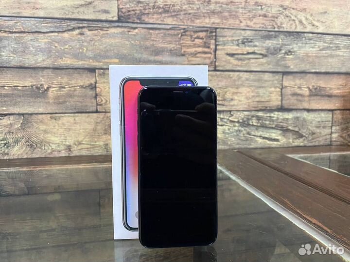 iPhone X, 64 ГБ