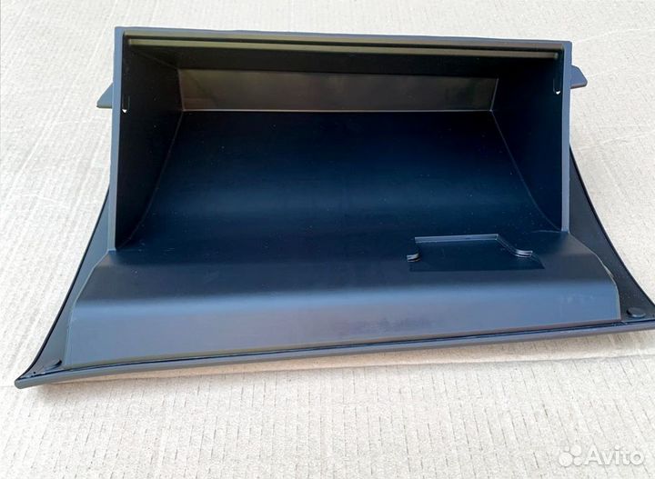 Бардачок Mitsubishi Outlander 3