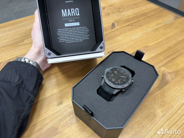 Garmin Marq Commander (Gen 2) Carbon Силикон