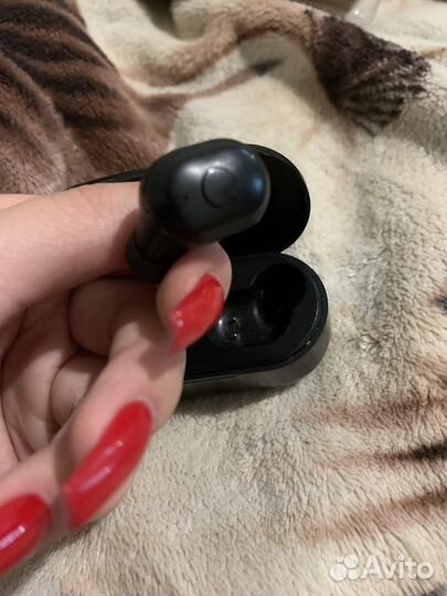 Беспроводные наушники
