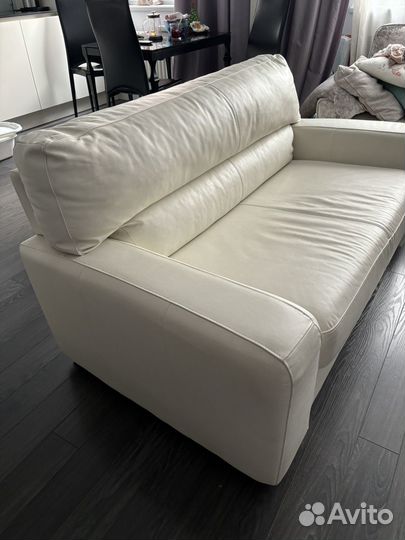 Кожаный диван IKEA