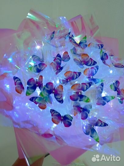 Светящийся букет из бабочек 31 шт