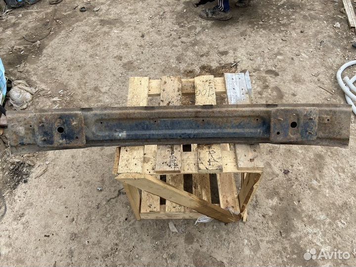 Усилитель бампера передний Chevrolet Lanos