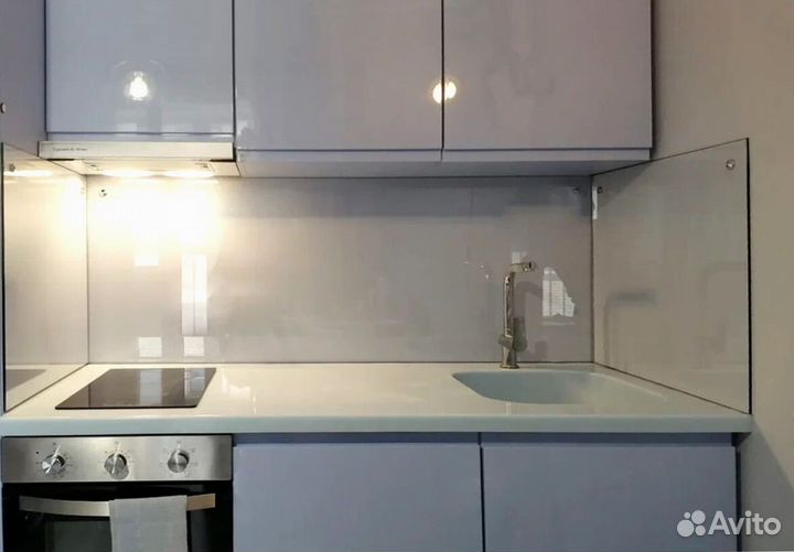 Стеклянный кухонный фартук