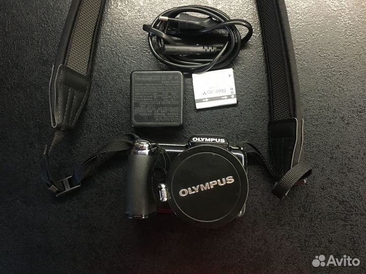 Olympus SP-810UZ. Компактный фотоаппарат