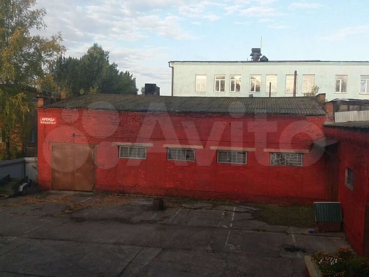 Гараж, > 30 м²