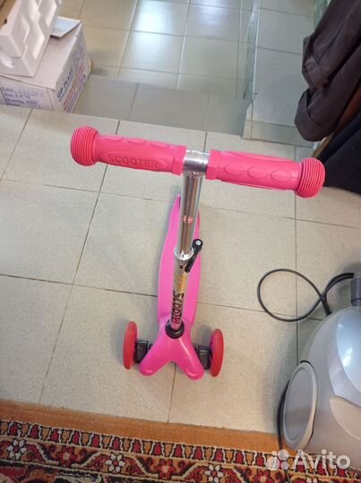 Самокат детский со светящимися колесами
