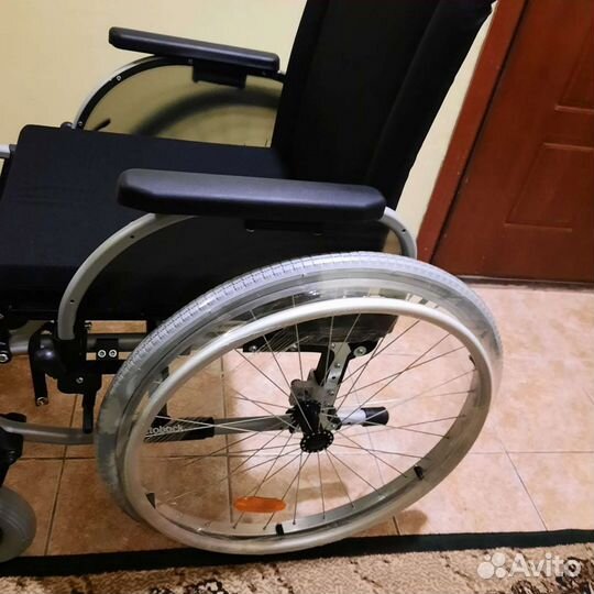 Коляска инвалидная
