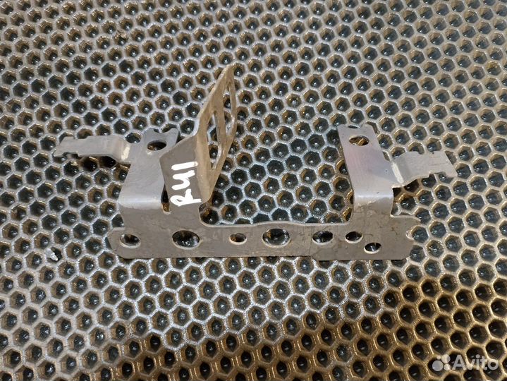 21220540 Кронштейн проводки Renault T