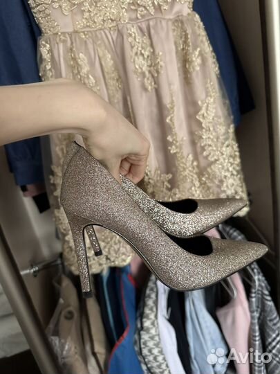 Платье и туфли