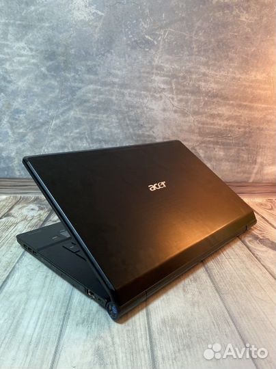 Игровой ноутбук Acer 18.4 i7 Gt 555m