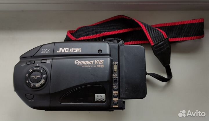 Видеокамера JVC GR AX-66