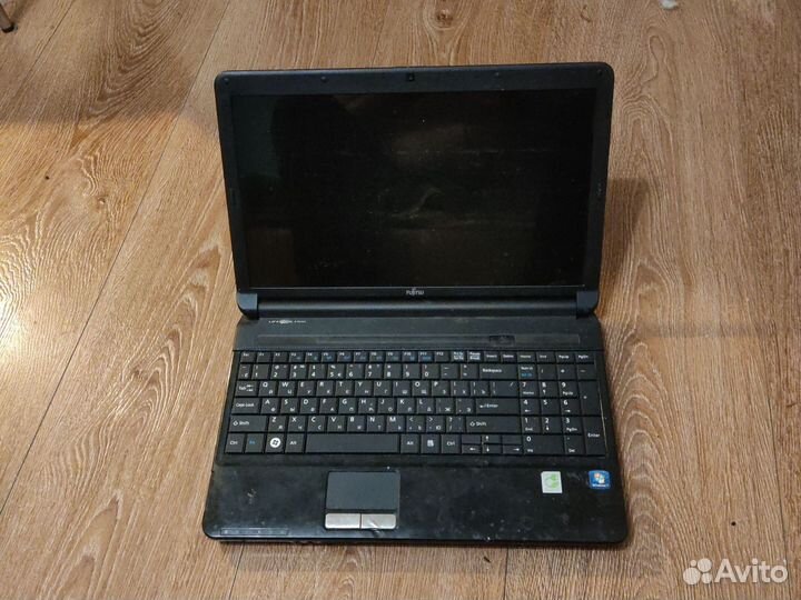 Ноутбук Fujitsu lifebook AH530