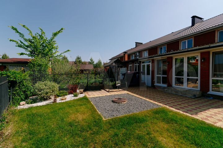 Таунхаус 130 м² на участке 3 сот.