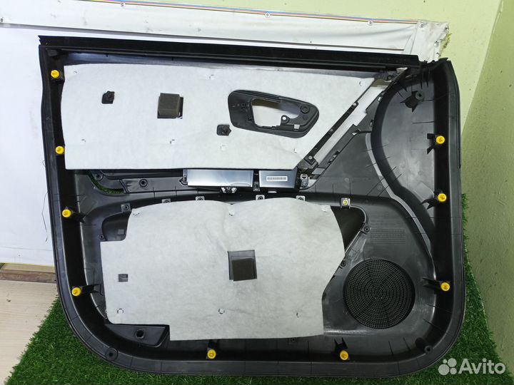 Обшивка правой перед двери SsangYong Actyon2 10-14