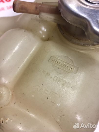 Расширительный бачок Nissan Navara D40 2005-2015