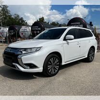 Mitsubishi Outlander 2.0 CVT, 2022, 150 км, с пробегом, цена 3 170 000 руб.