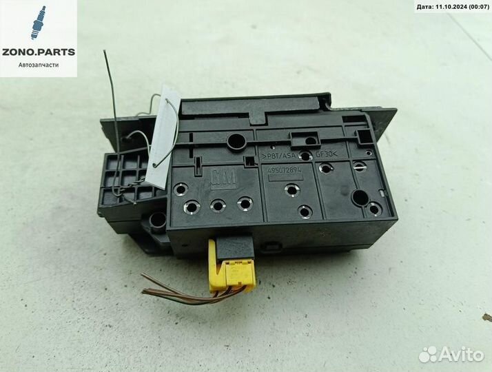 Замок багажника 495072894 на Opel Signum