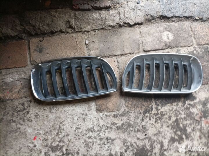 Решетка радиатора bmw(ноздри)