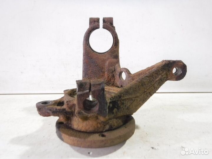 Кулак передний правый Citroen Berlingo M59