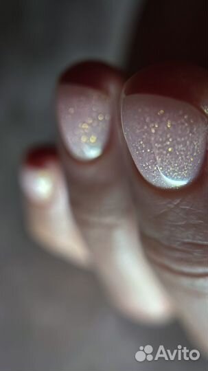 Модель на маникюр